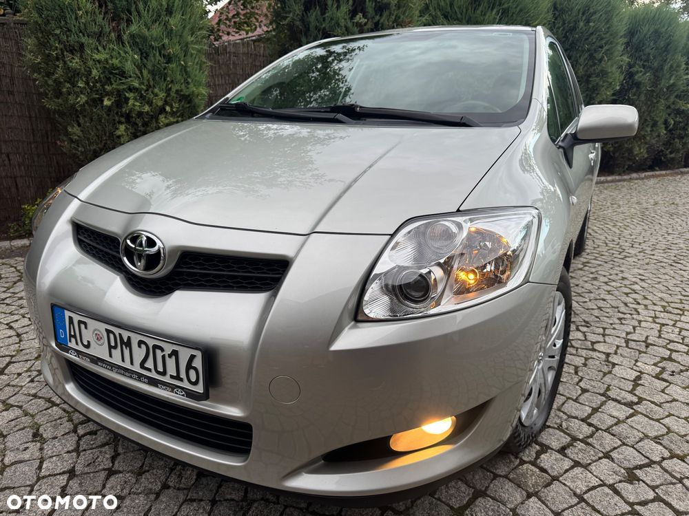Toyota Auris 1.6 VVT-i Executive - 16