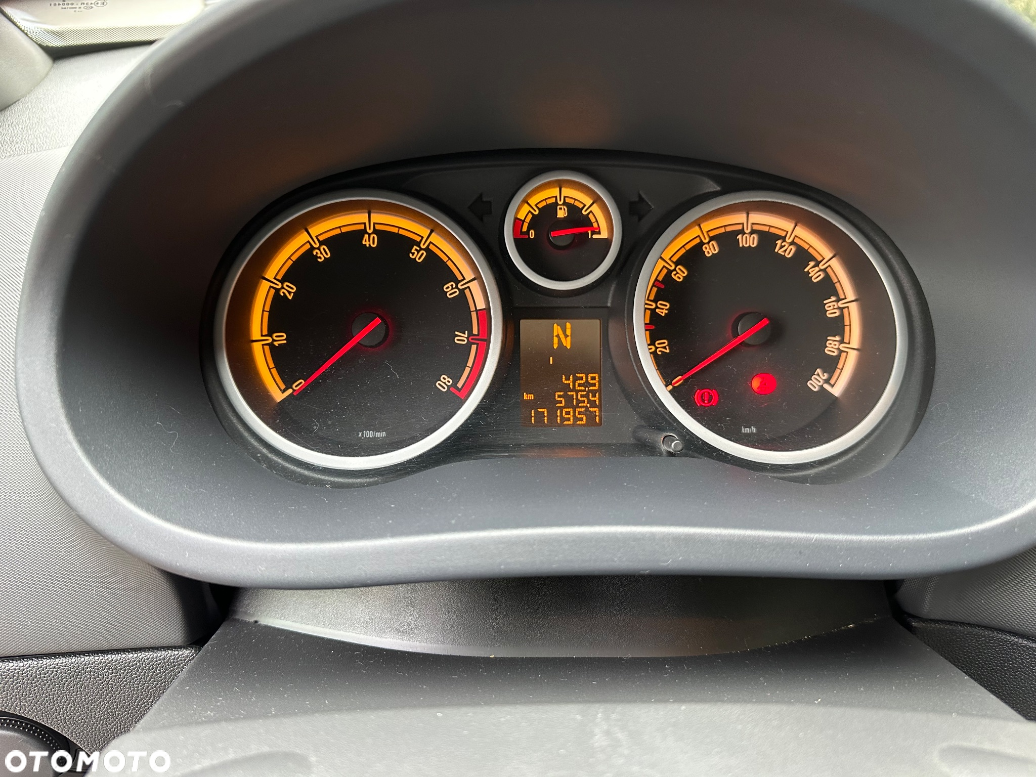 Opel Corsa 1.2 16V Silverline Easytronic - 13