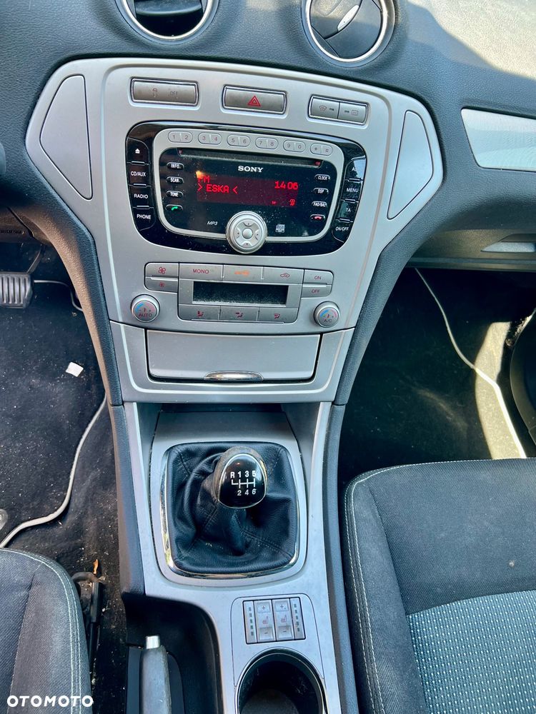 Ford Mondeo 2.0 TDCi ECOnetic Business Edition - 8