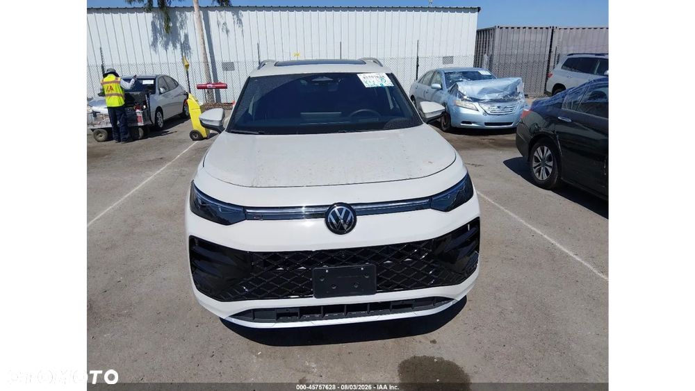 Volkswagen Tiguan - 2
