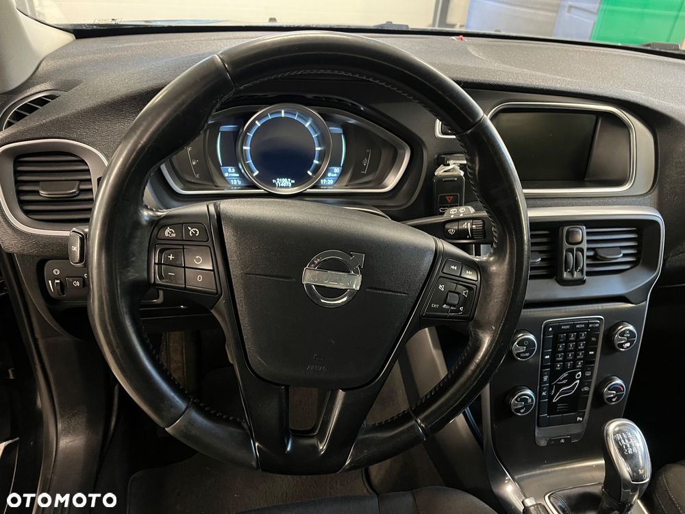 Volvo V40 D2 - 14