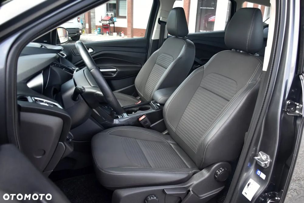 Ford Kuga 2.0 TDCi 4x4 Titanium - 21