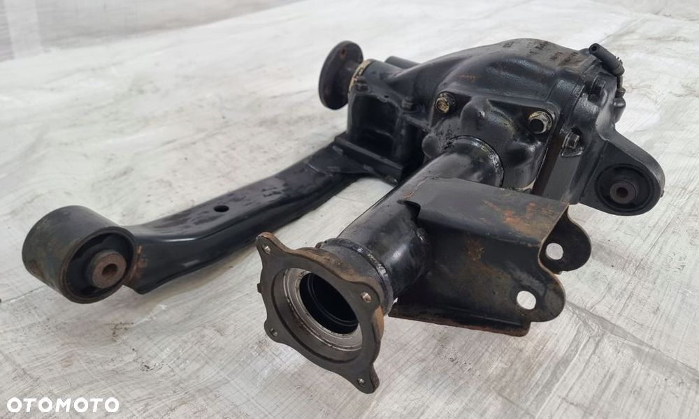 MOST PRZEDNI DYFER NISSAN TERRANO II (R20) 2.4 38511G23007 - 9