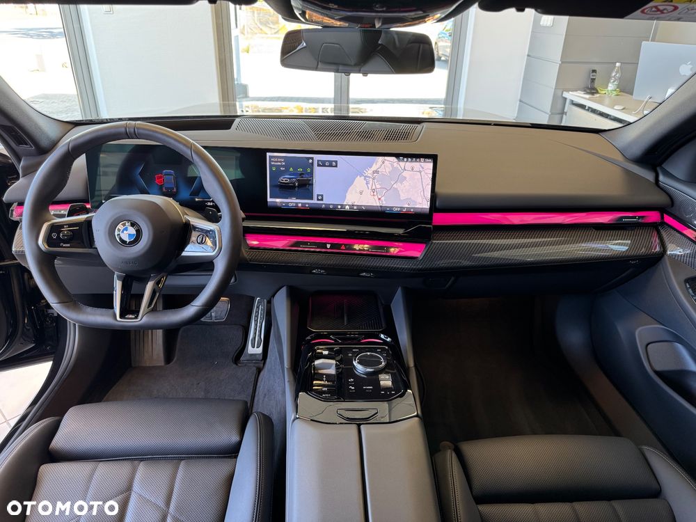 BMW Seria 5 520d xDrive - 16