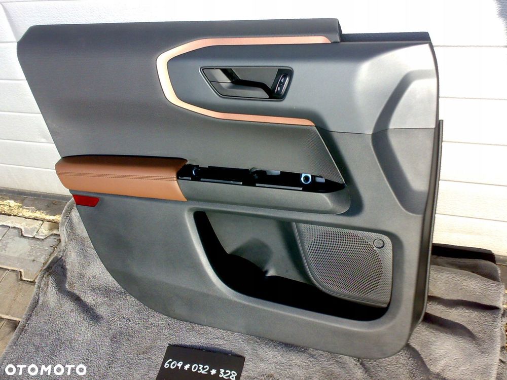 ford bronco sport 2021- tapicerka boczek drzwi przednia lewa idealna kpl. - 1