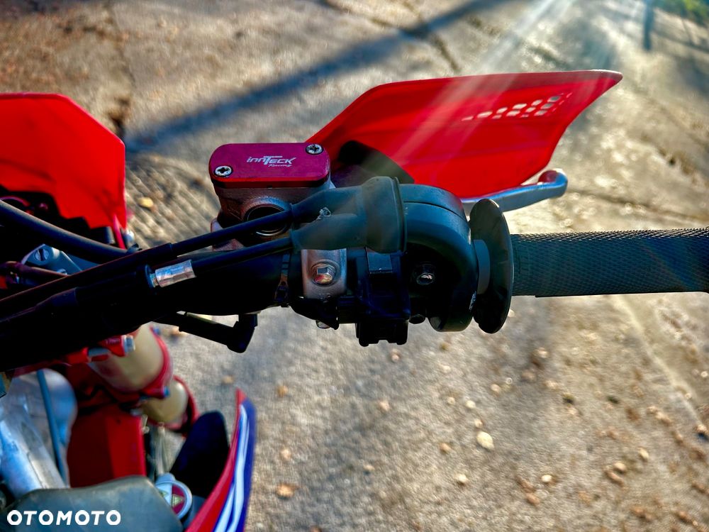 Honda CRF - 10