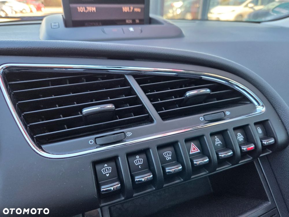 Peugeot 3008 HDi 160 Automatik Allure - 30