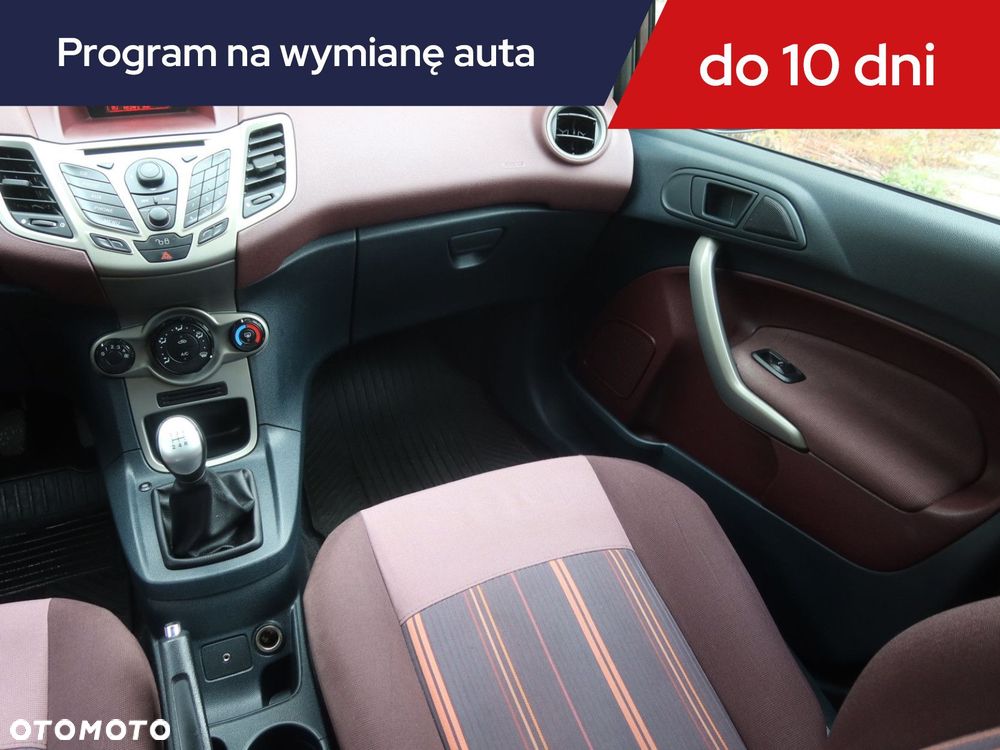 Ford Fiesta - 10