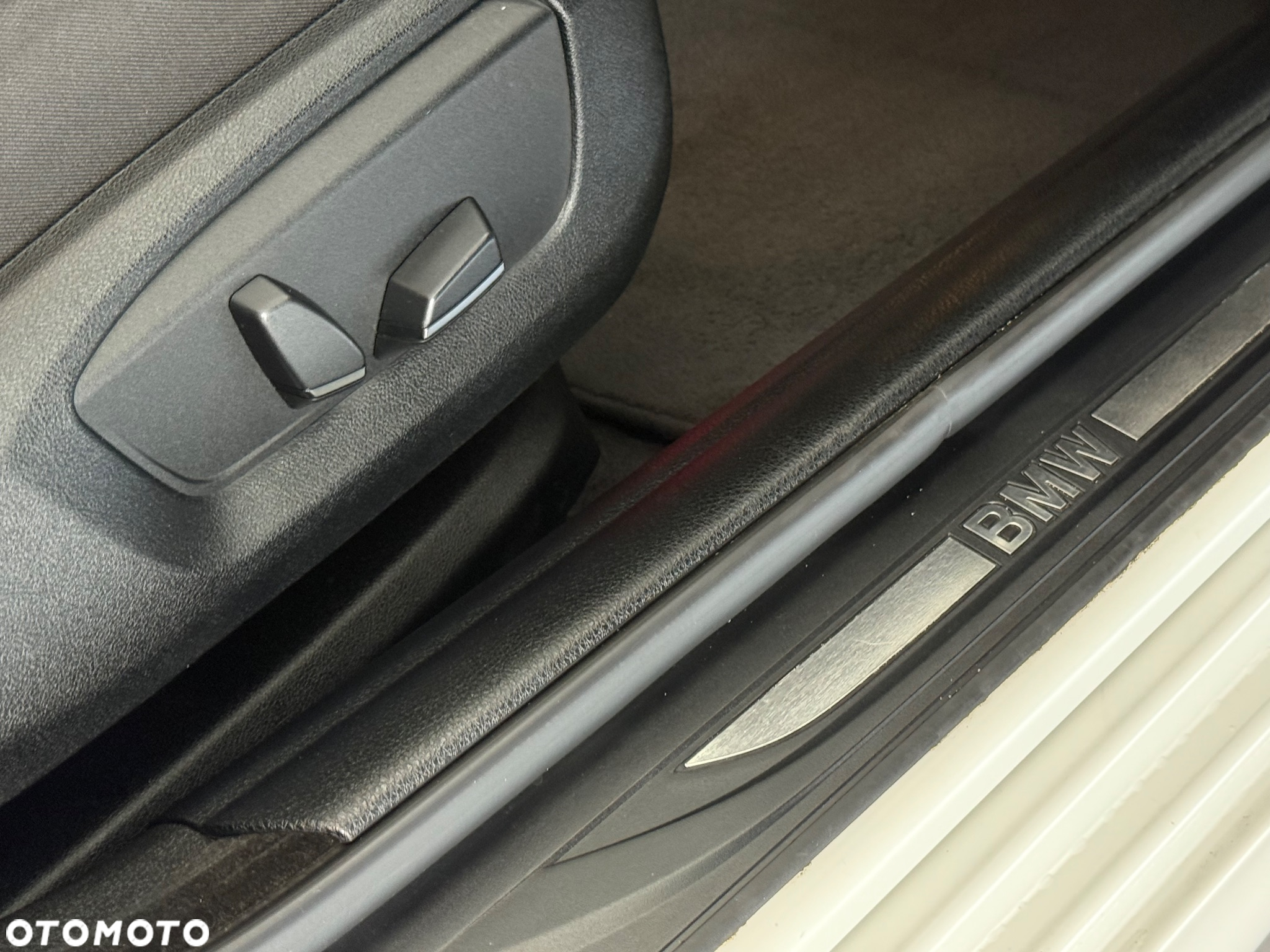 BMW Seria 5 520d - 29