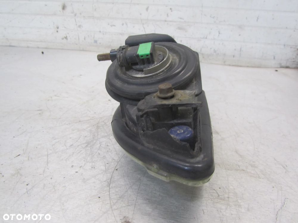 Iveco Daily 11-14 halogen prawy przód (bez uchwytów) - 6