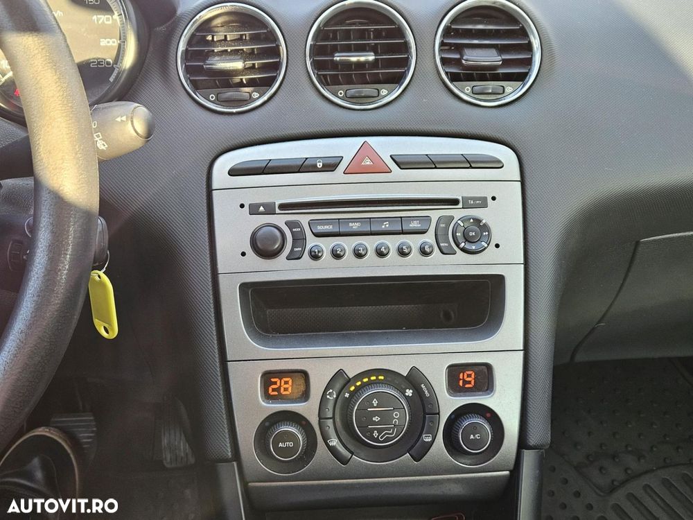 Peugeot 308 HDi FAP 110 Platinum - 12