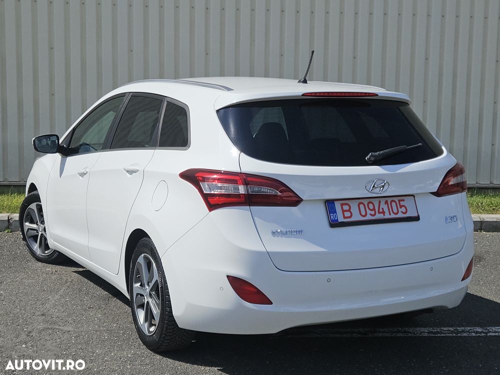 Hyundai i30 1.6 CRDI Premium - 3