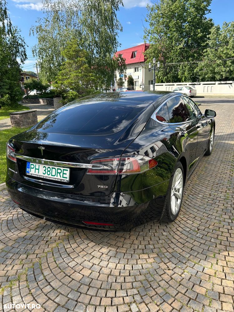 Tesla Model S - 7