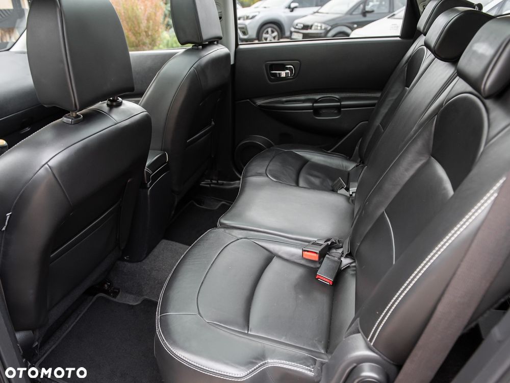 Nissan Qashqai+2 - 17