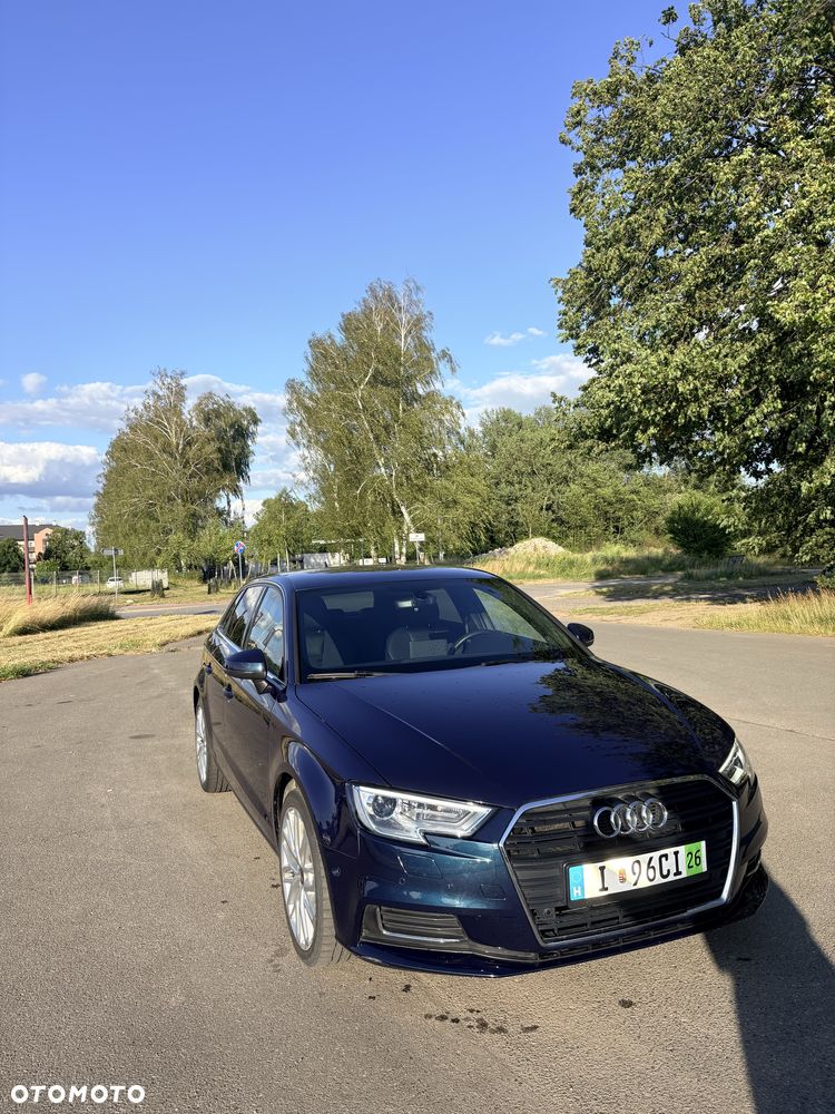 Audi A3 Sportback - 2