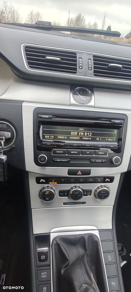 Volkswagen Passat 1.6 TDI BlueMotion Technology Business Edition - 6