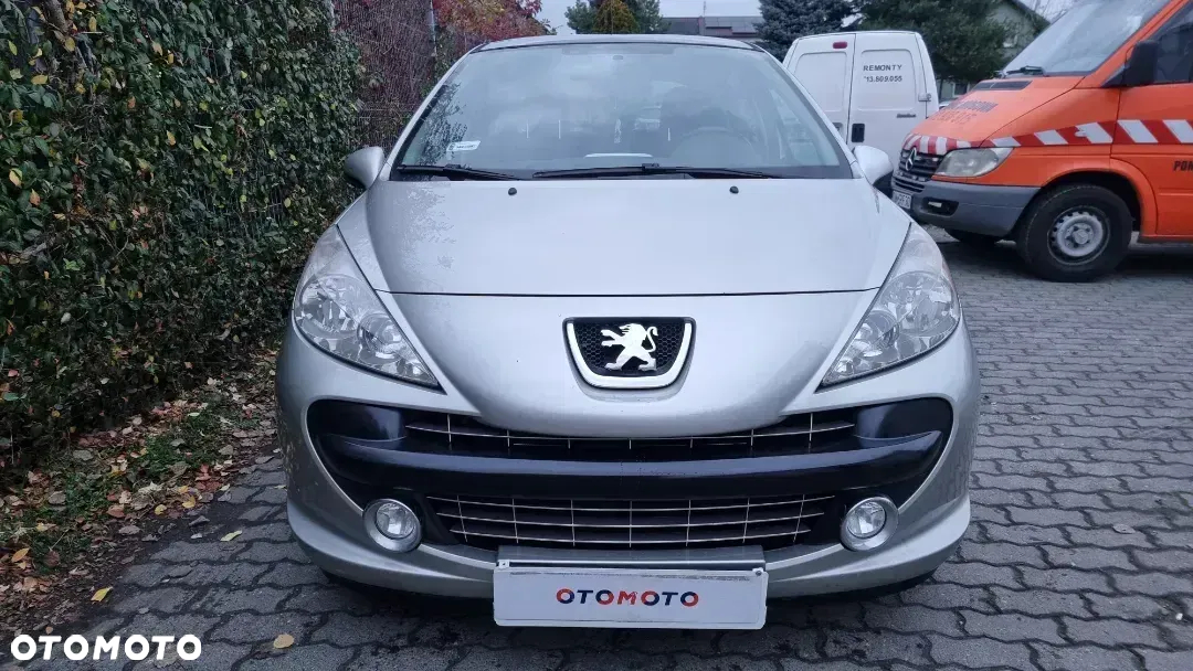 Peugeot 207 1.4 16V Trendy - 18