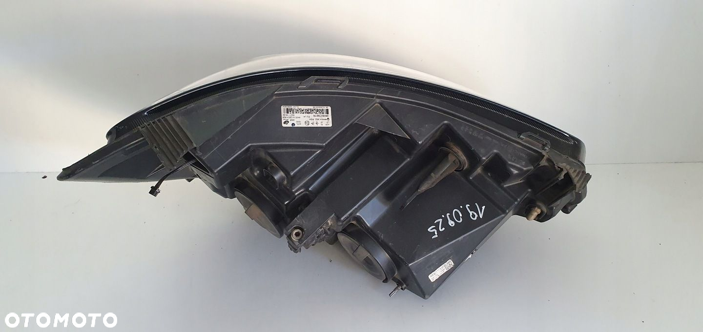 RENAULT MASTER IV LAMPA LEWY PRZÓD LED 260607867R - 6