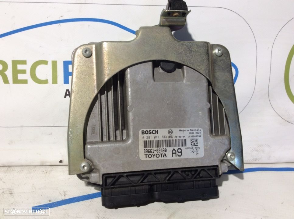 Centralina de motor Toyota Corolla E12 1.4D4D referência 0281011733 - 1