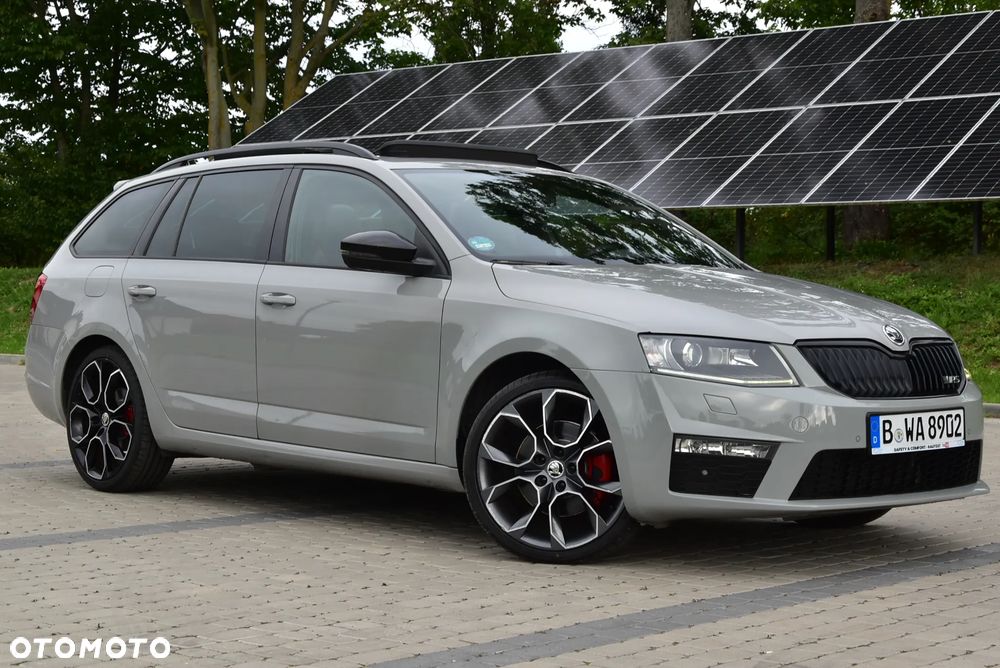Skoda Octavia 2.0 TDI DSG RS - 23