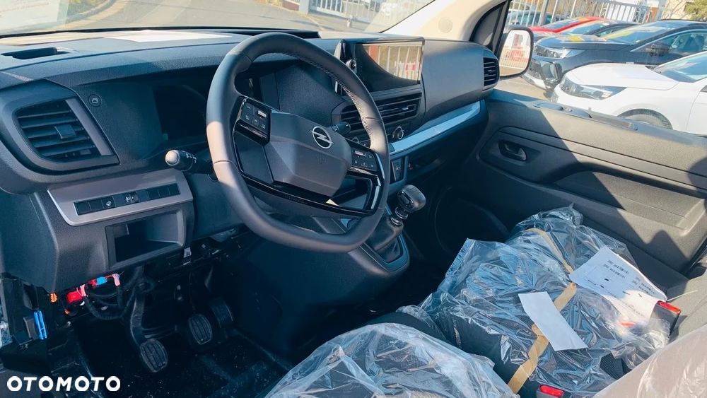 Opel Vivaro 2.2 CDTI M 2,8t - 9