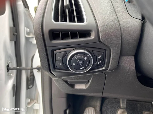 Ford Focus 1.5 TDCi ST-Line - 19