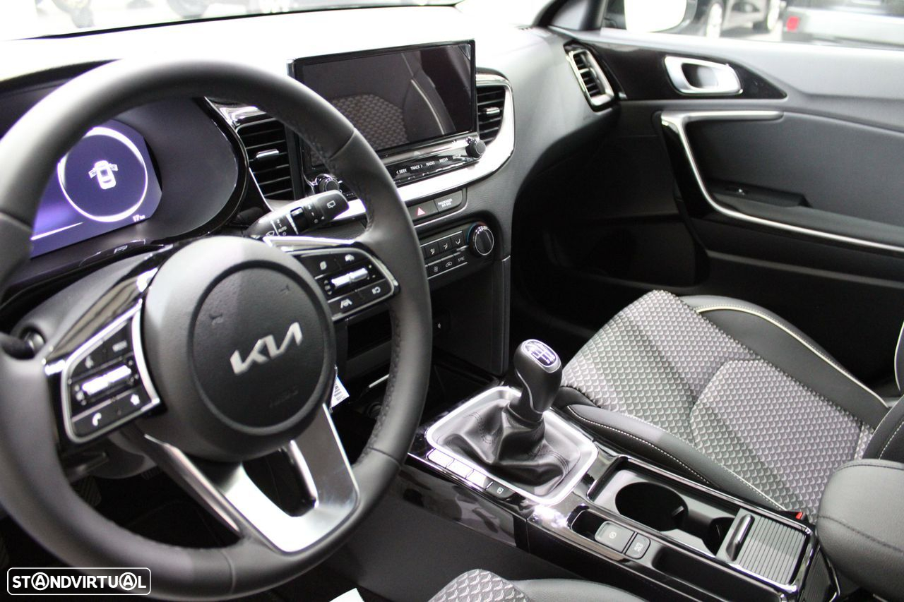 Kia Ceed 1.0 T-GDI Drive - 11