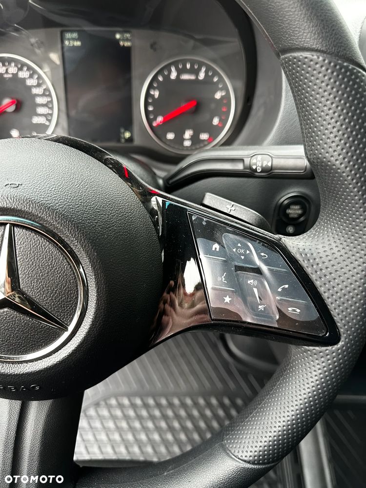 Mercedes-Benz Sprinter - 15