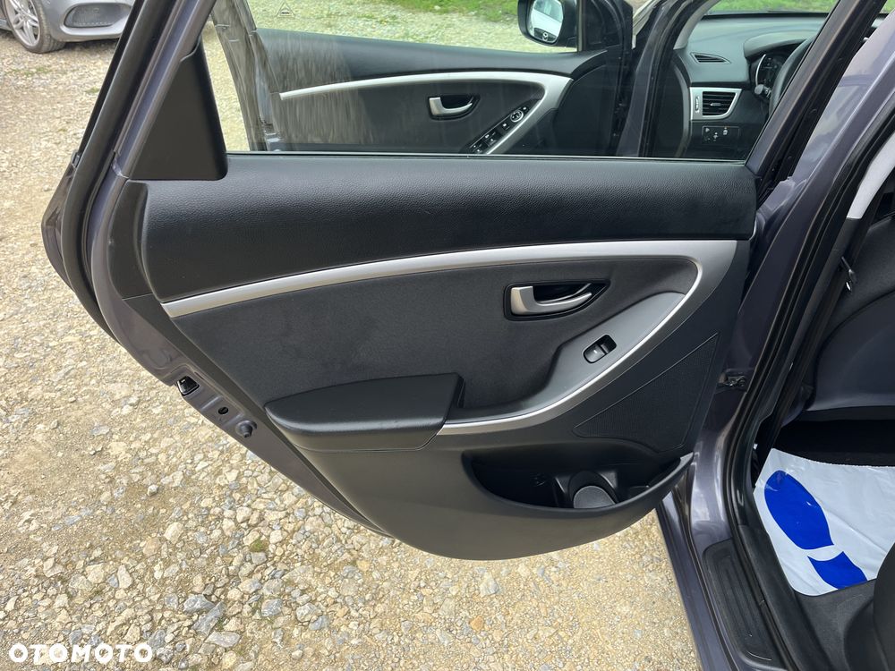 Hyundai i30 blue 1.4 Classic Navigation - 20