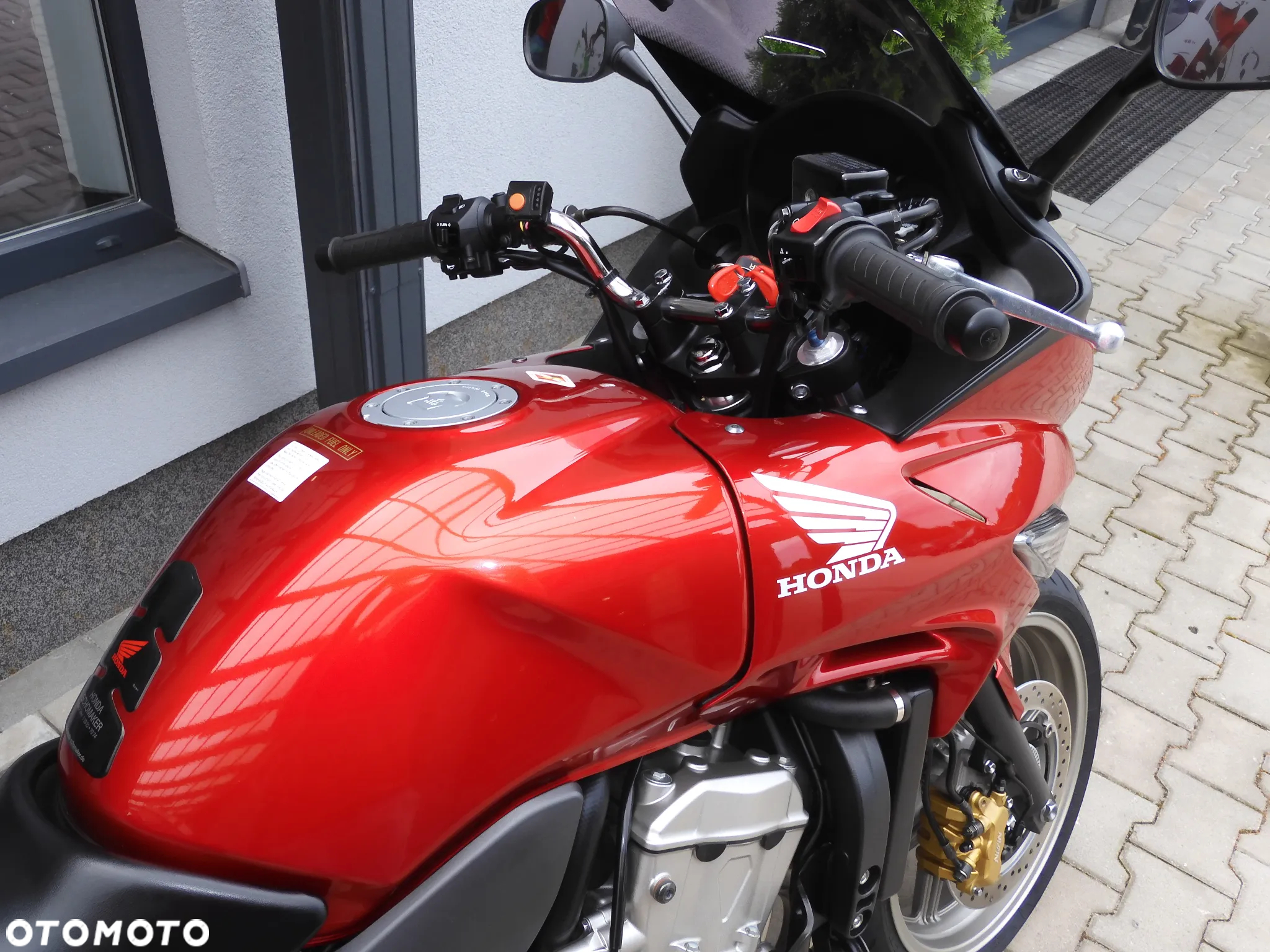 Honda CBF - 9