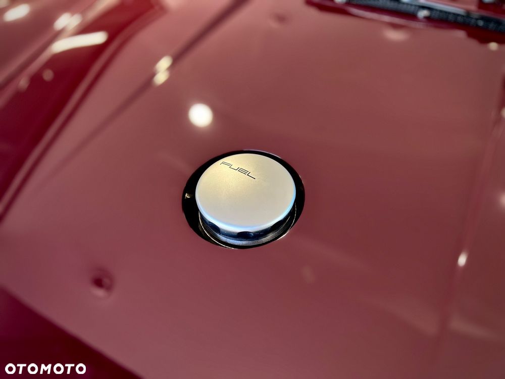 Porsche 911 Carrera 2 - 12