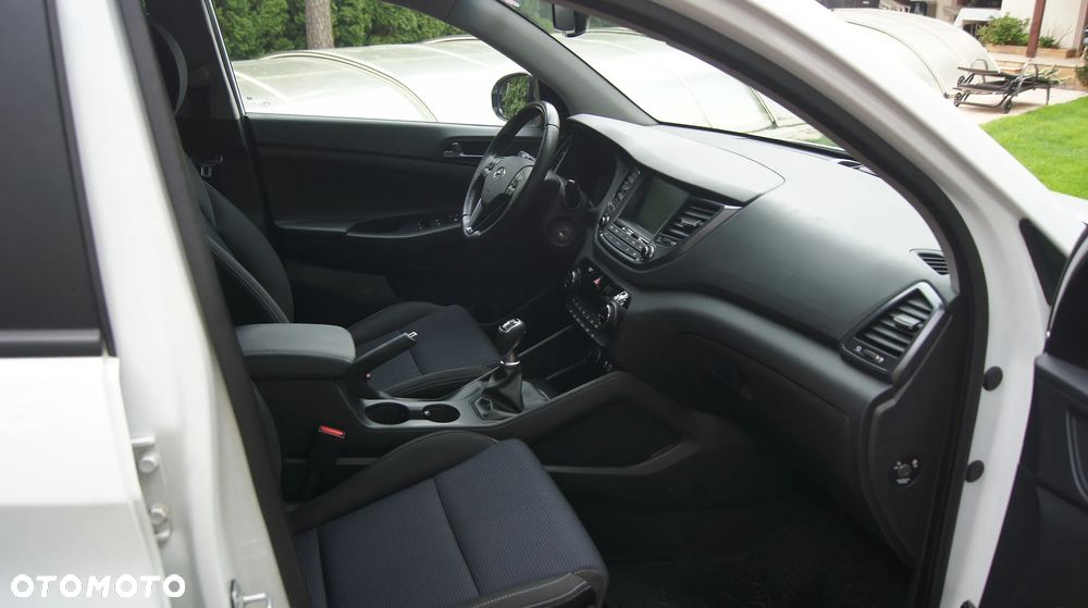 Hyundai Tucson blue 1.6 GDi 2WD Navi - 15