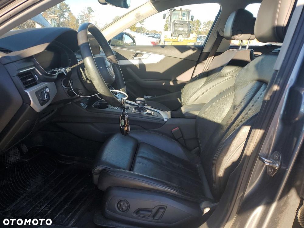 Audi A4 Limousine - 8