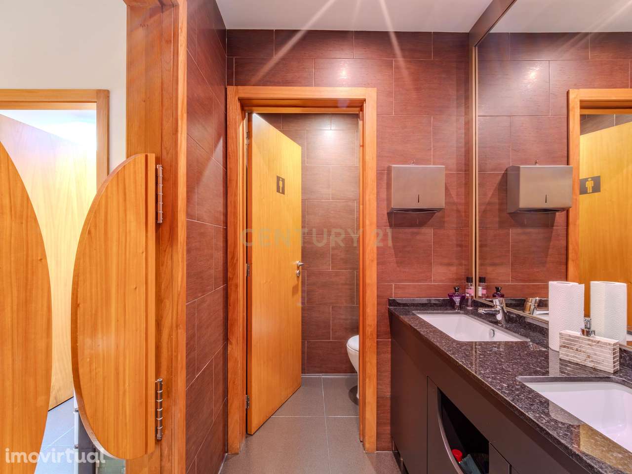 Trespasse de Cabeleireiro em RIo Tinto - Grande imagem: 4/24