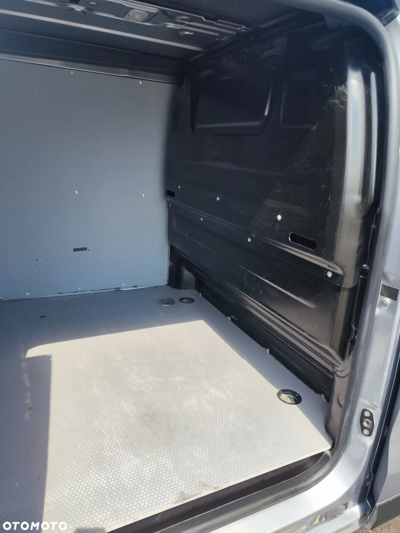 Opel Vivaro - 12