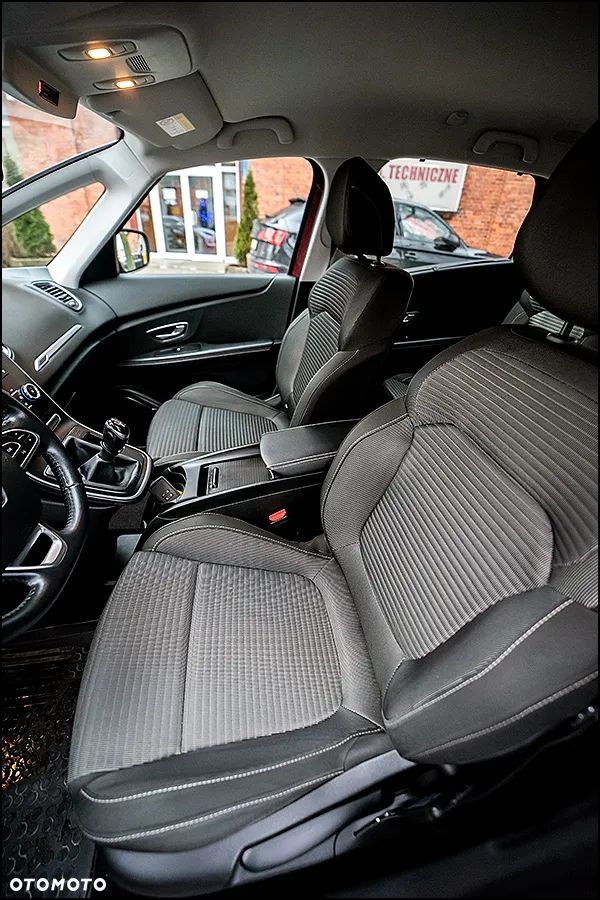 Renault Scenic - 31