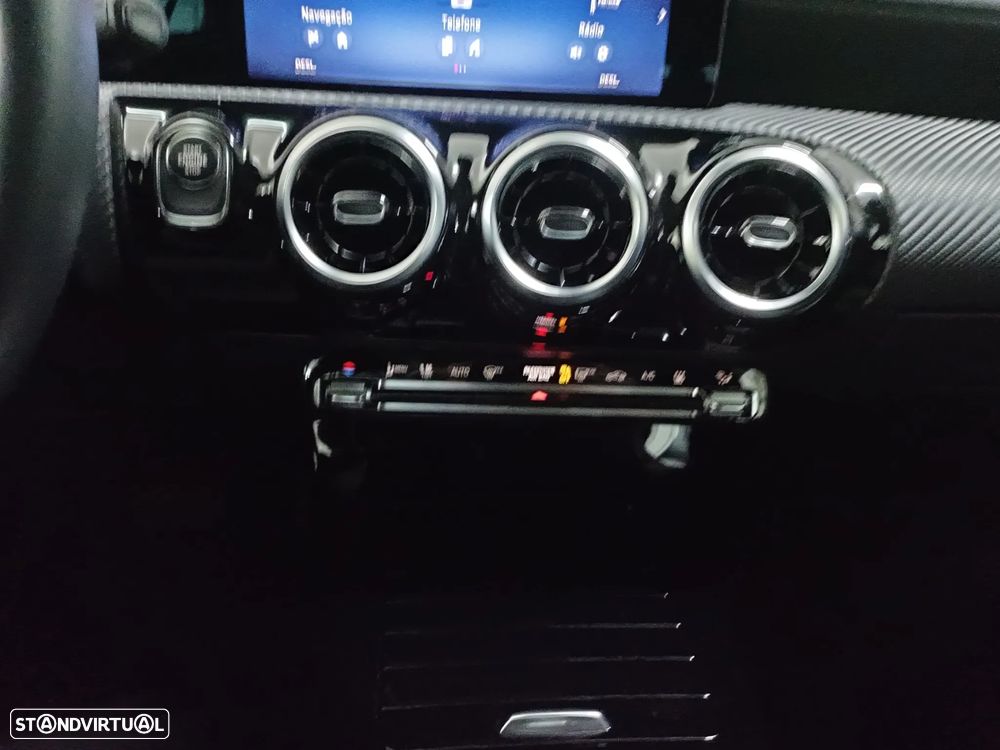 Mercedes-Benz CLA 250 e Shooting Brake Progressive - 19