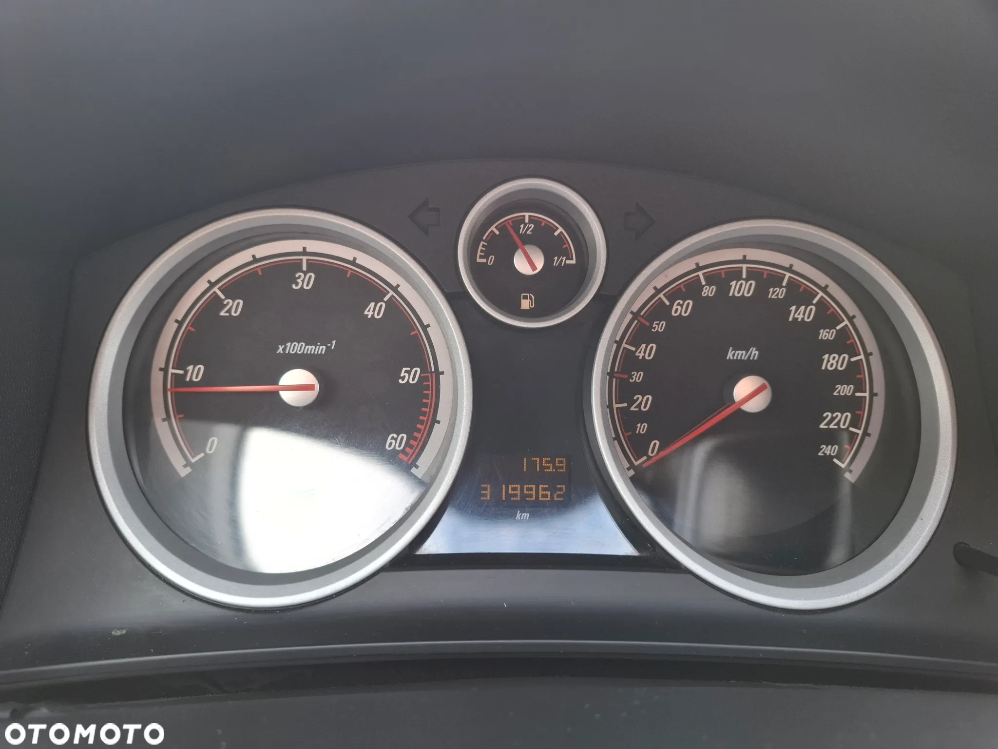 Opel Astra 1.9 CDTI Caravan DPF NAVI - 12