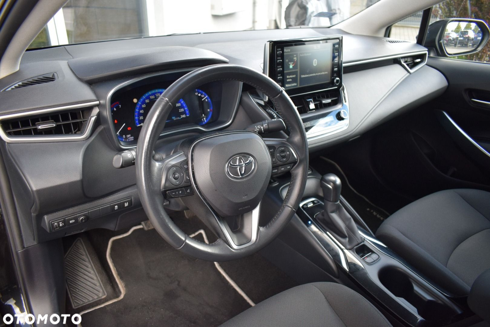 Toyota Corolla - 14