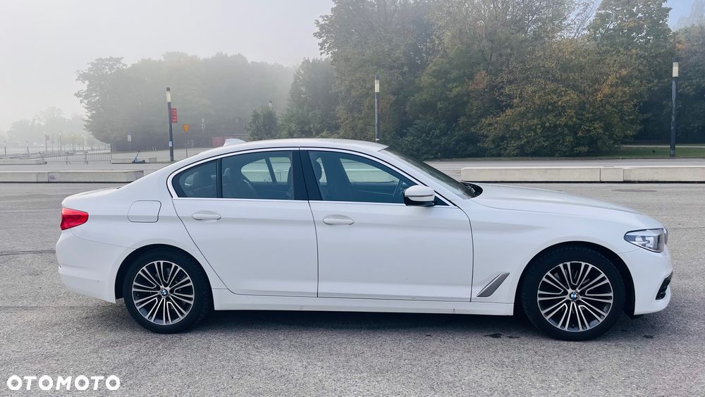 BMW Seria 5 518d - 12