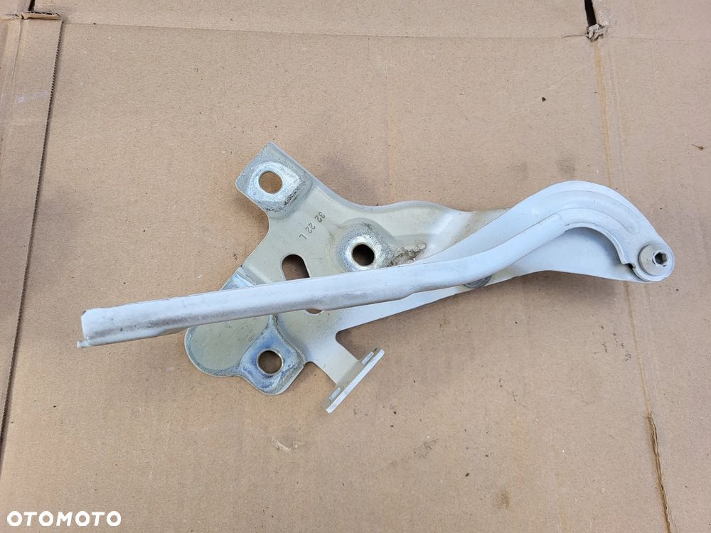 ZAWIAS MASKI AUDI E TRON Q8 4KE823302 4KE823301 - 5