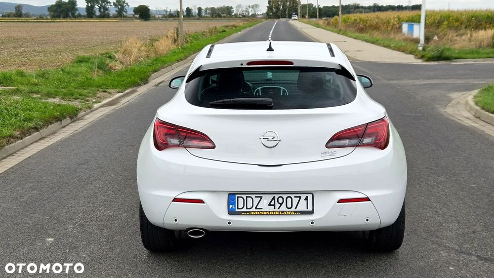 Opel Astra IV GTC 2.0 CDTI Sport S&S - 29