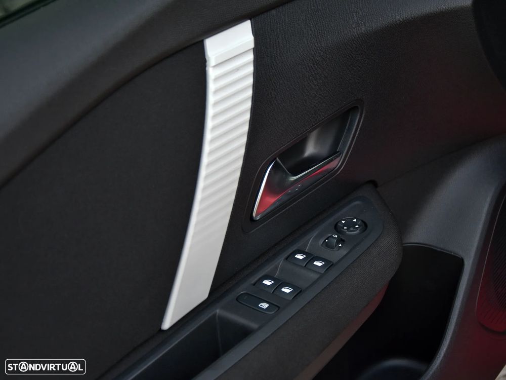 Citroën C4 PureTech 130 Stop&Start EAT8 PLUS - 10
