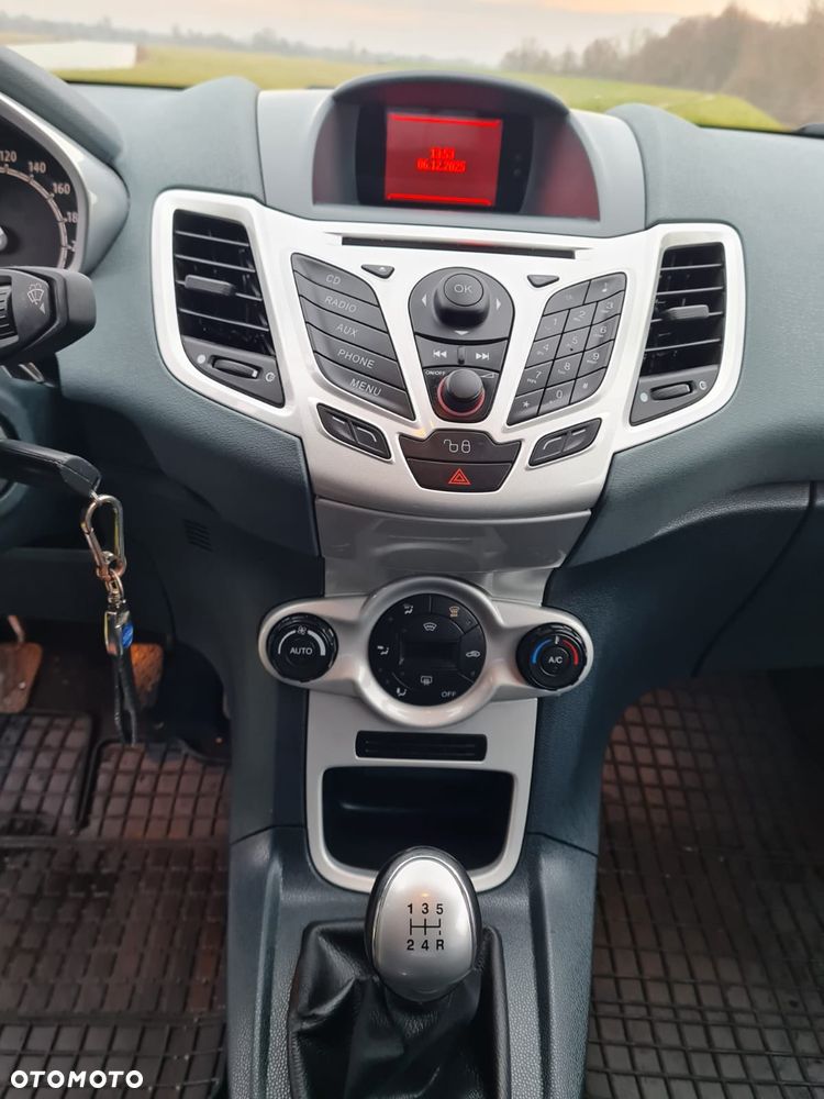 Ford Fiesta 1.25 Titanium - 22