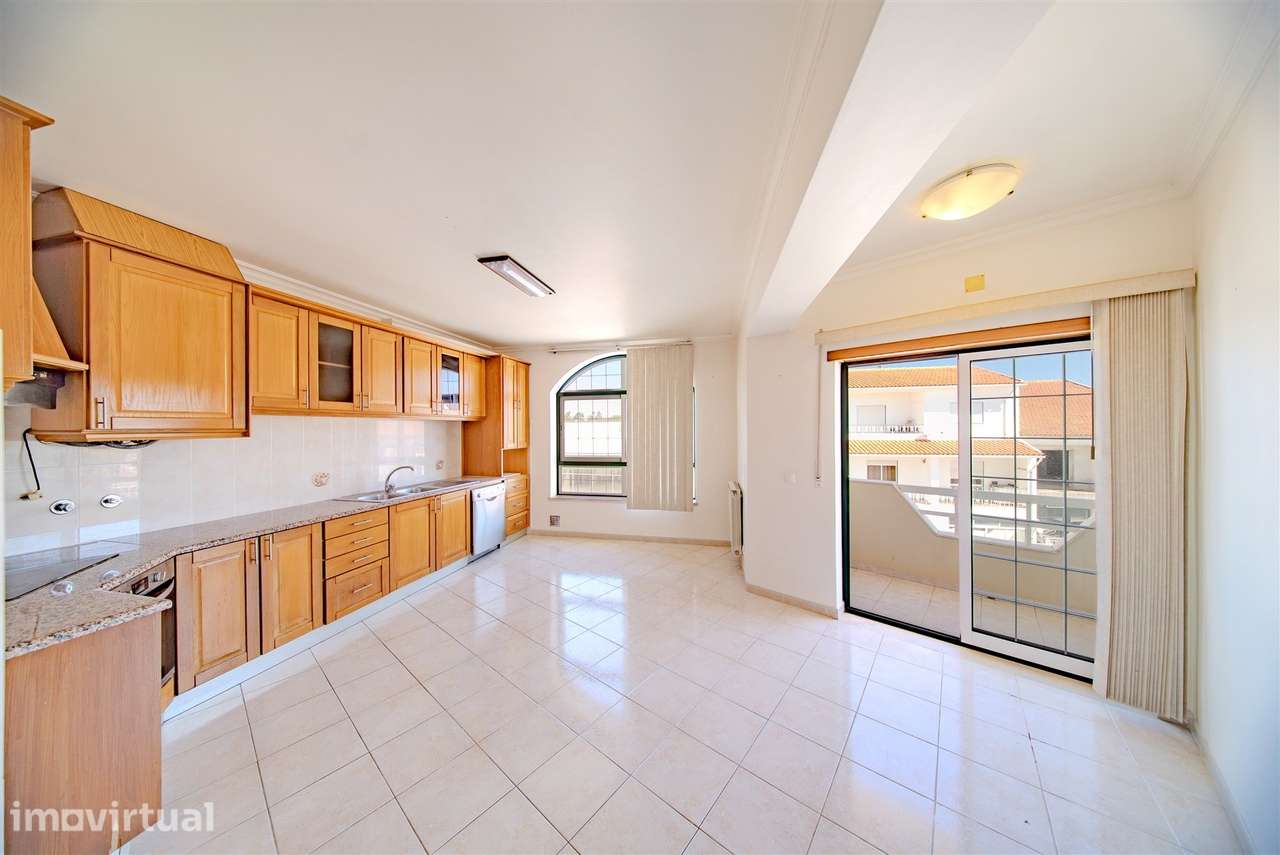 Apartamento T3 Venda em São Mamede,Batalha - Grande imagem: 2/28