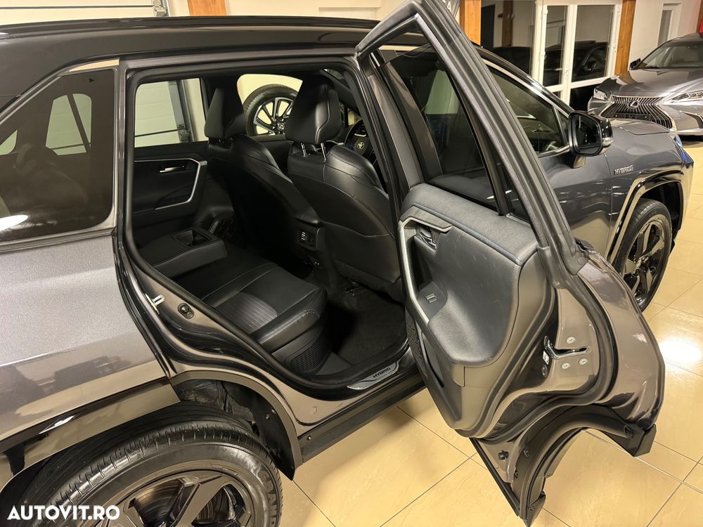 Toyota RAV4 2.5 4x4 Team Deutschland - 10