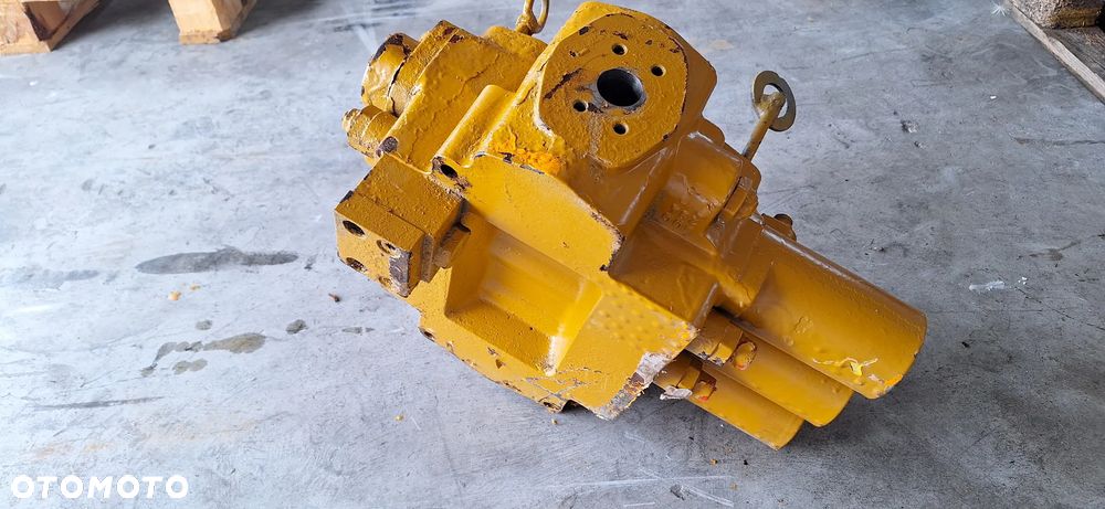 Rozdzielacz hydrauliczny Zettelmeyer 3002 4002