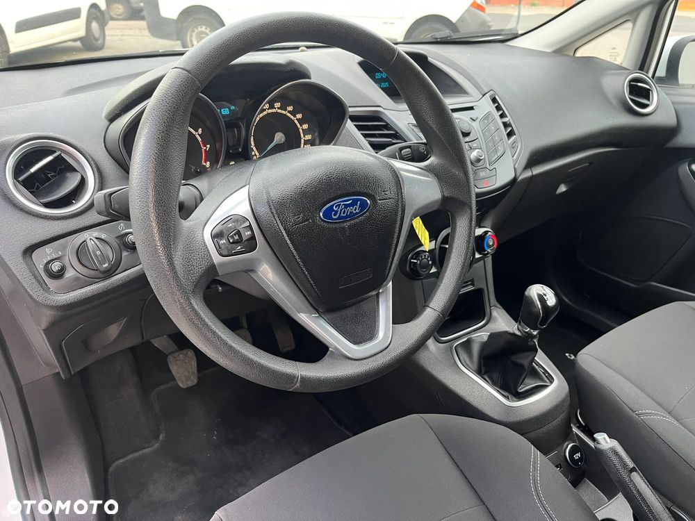 Ford Fiesta - 13