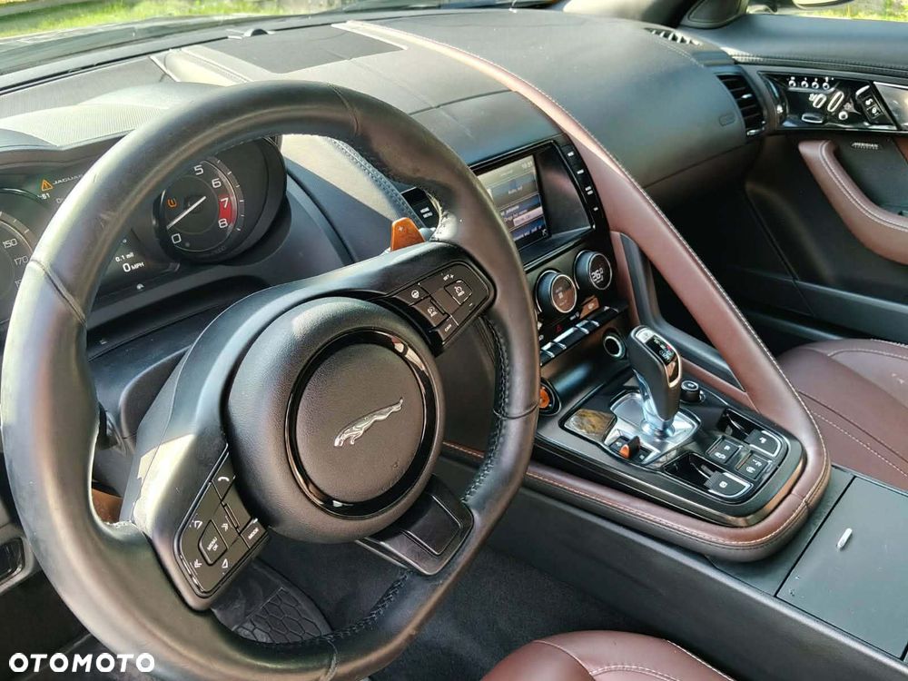 Jaguar F-Type S - 12