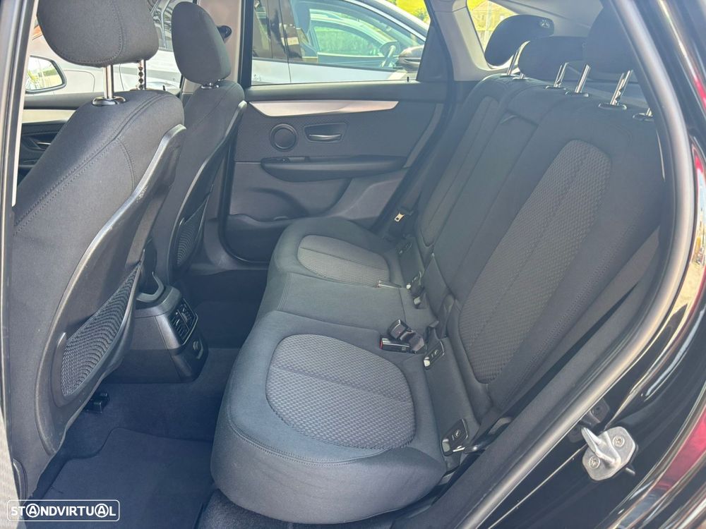 BMW 216 Active Tourer d Line Sport - 48